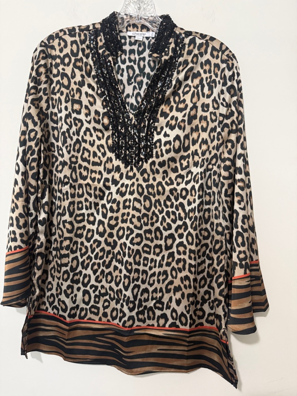 Chicos Sleek Animal Print Tunic with Jeweled neckline, size 0 (6)